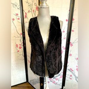 Faded Glory Juniors XL Black Faux Fur Vest
